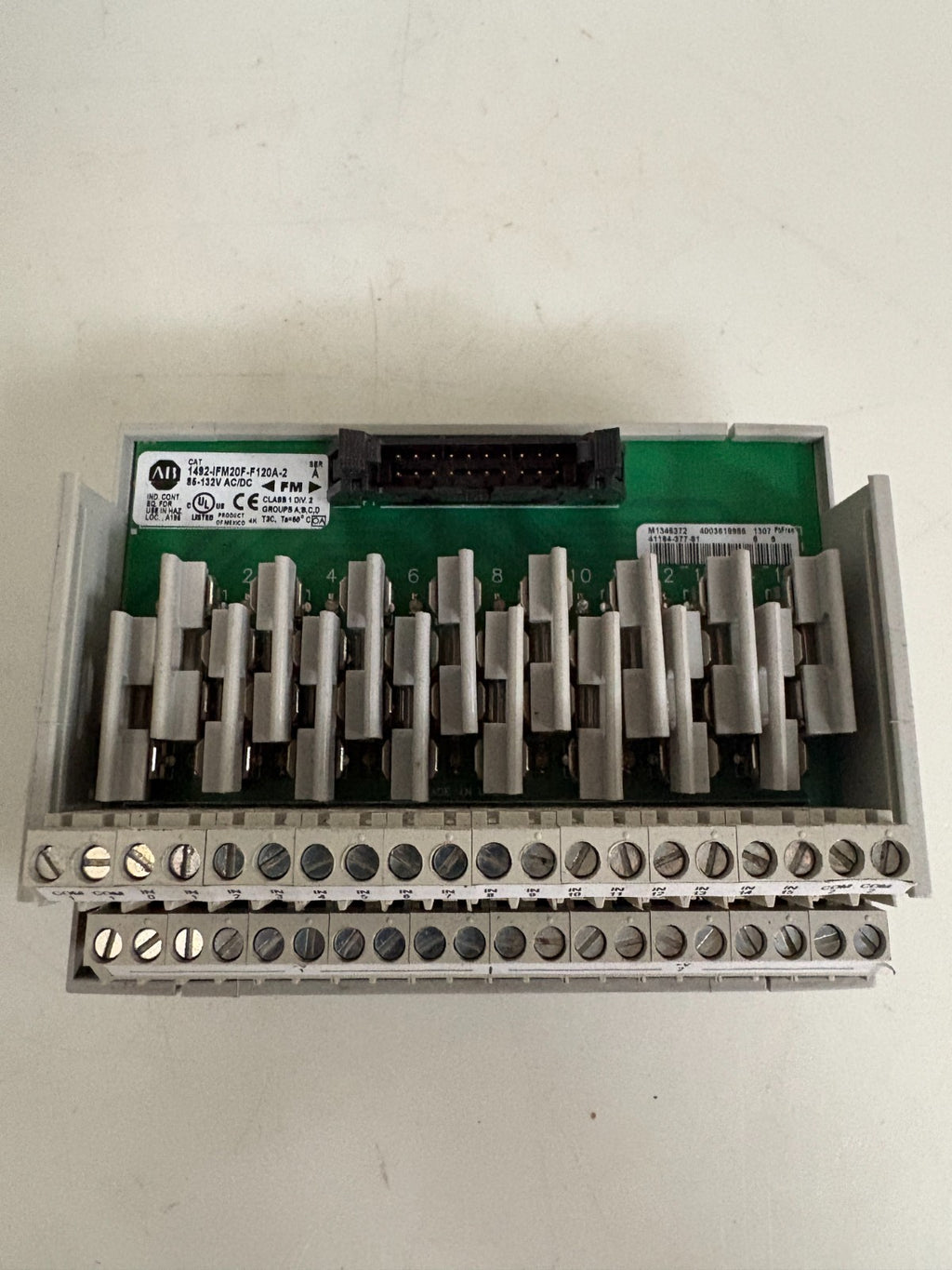 ALLEN BRADLEY FUSIBLE ANALOG INTERFACE MODULE 1492-IFM20F-F120A-2 SER A2