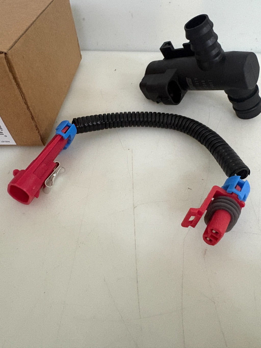 DORMAN VAPOR CAN VENT VALVE (CHEVY SILVERADO) GMC SIERRA 911-0192