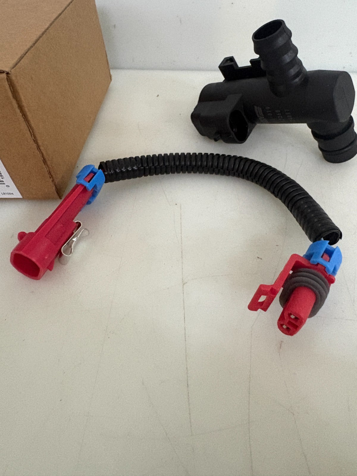 DORMAN VAPOR CAN VENT VALVE (CHEVY SILVERADO) GMC SIERRA 911-0192
