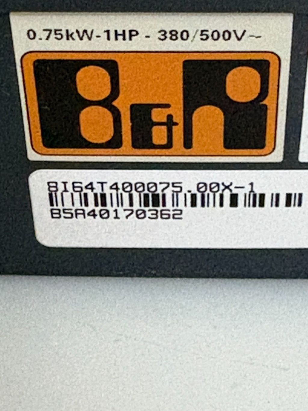 B & R AC DRIVE 1HP 8I64T400075.000-1