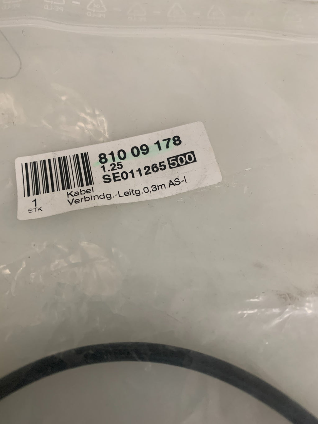 MIX LOT OF 2  PHOENIX CONTACT CONNECTOR CABLE 1535943 SCHUBERT 810 091783