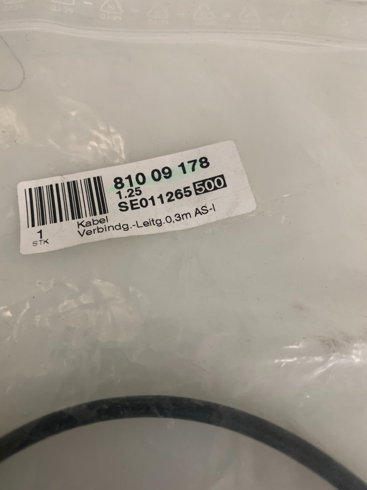 MIX LOT OF 2  PHOENIX CONTACT CONNECTOR CABLE 1535943 SCHUBERT 810 091783