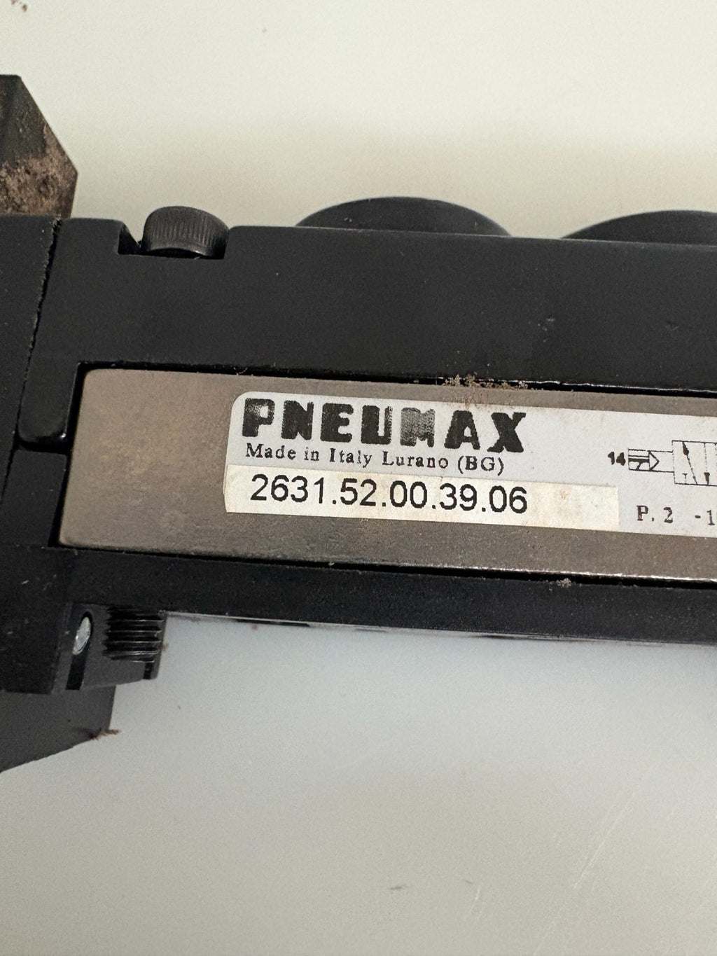 PNEUMAX SOLENOID VALVE 2631.52.00.39.062