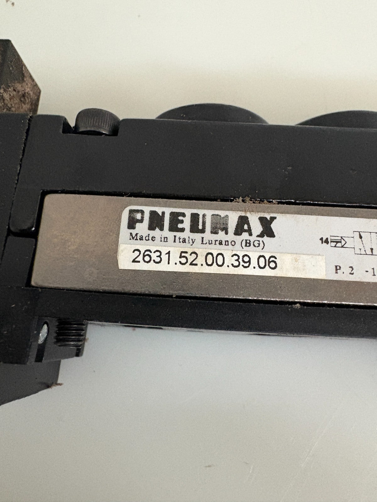PNEUMAX SOLENOID VALVE 2631.52.00.39.062