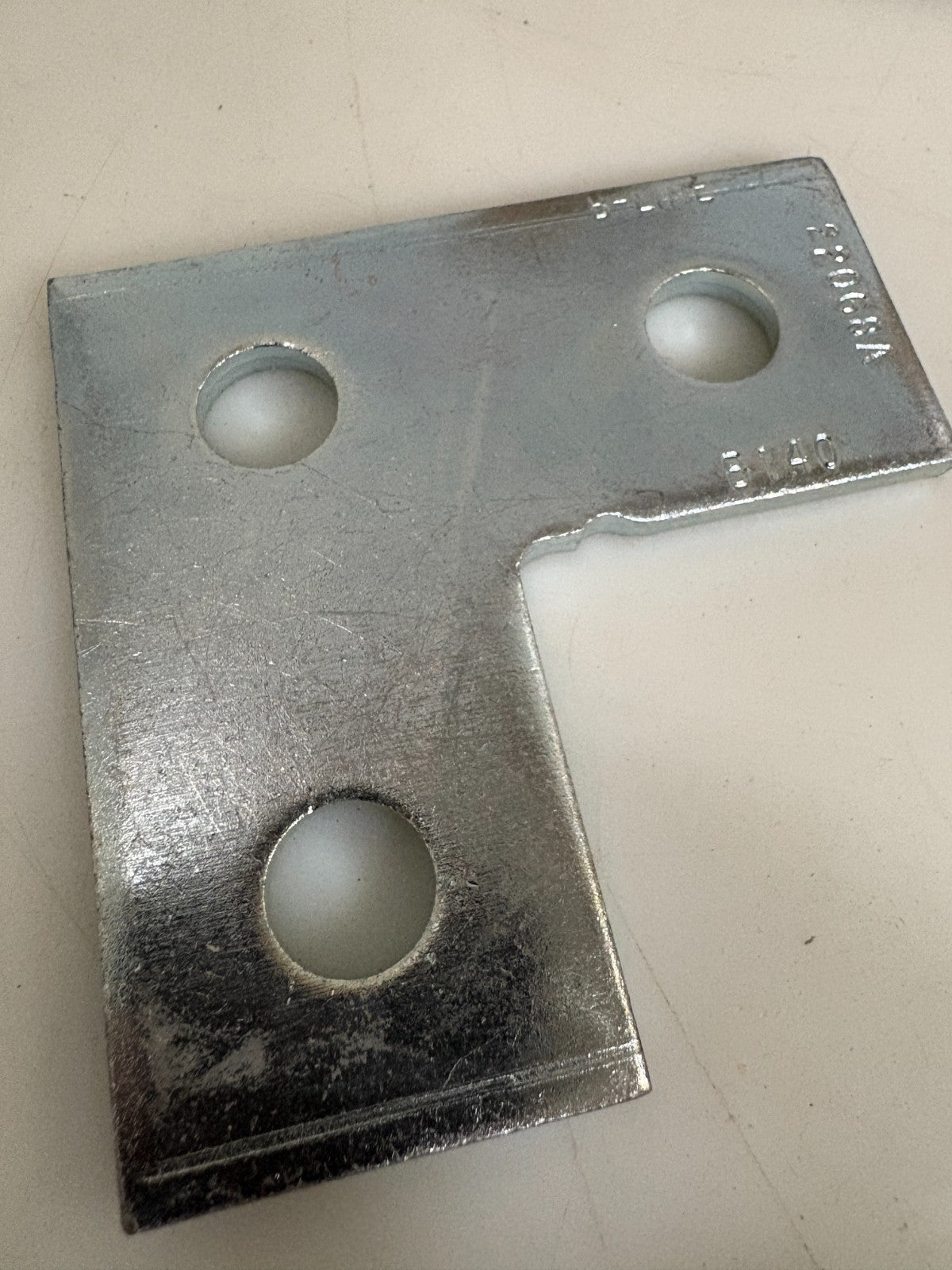 EATON 3H CORNER PLATE B14OZN 25 PER BOX 1