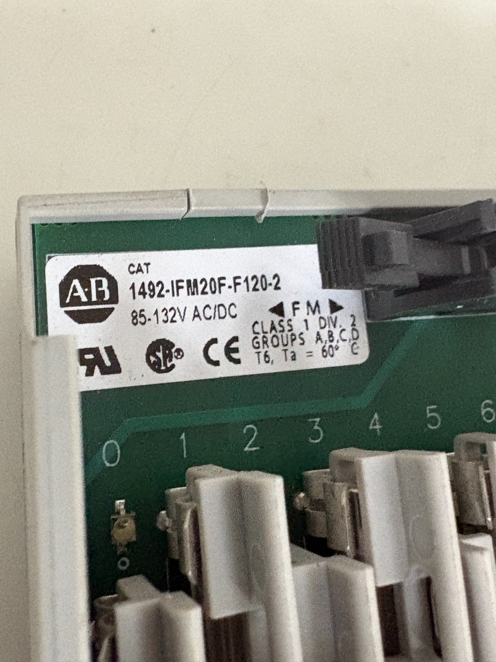 ALLEN BRADLEY FUSIBLE ANALOG INTERFACE MODULE 1492-IMF20F-F120A-22