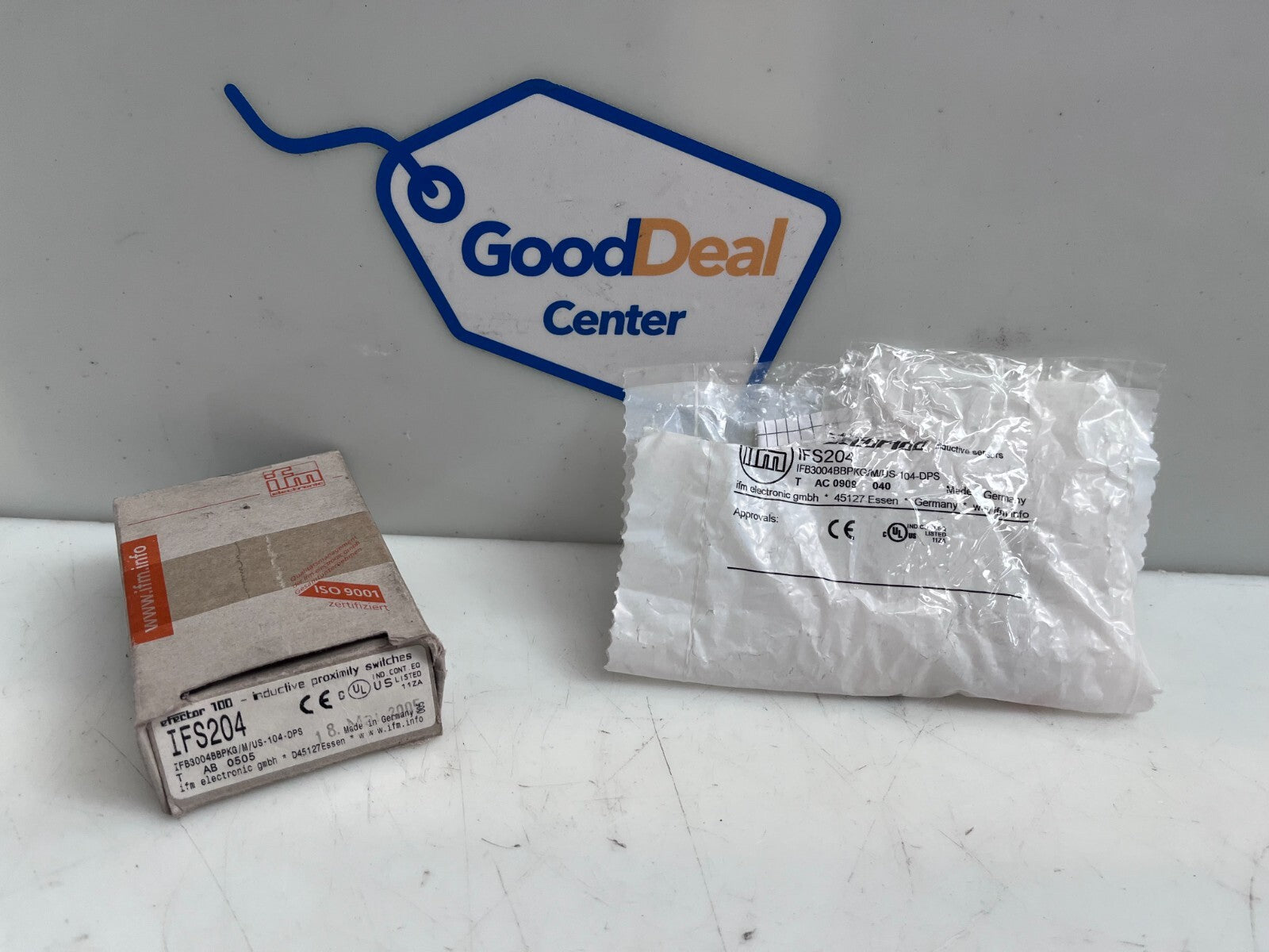 IFM IFB3004BBPKG/M/US-104-DPS  /  IFS204  Inductive Sensor