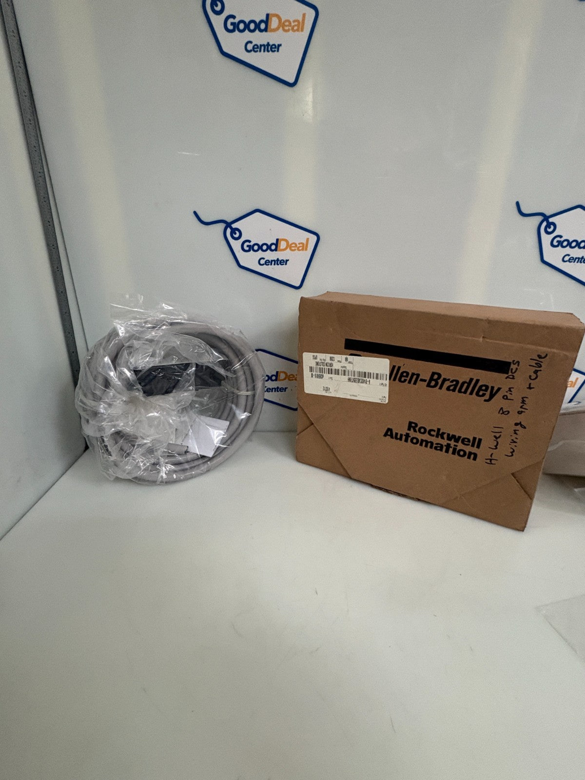 ALLEN BRADLEY CABLE FOR I/O MODULE 5 M LONG 1492-CABLE050TBNH C0
