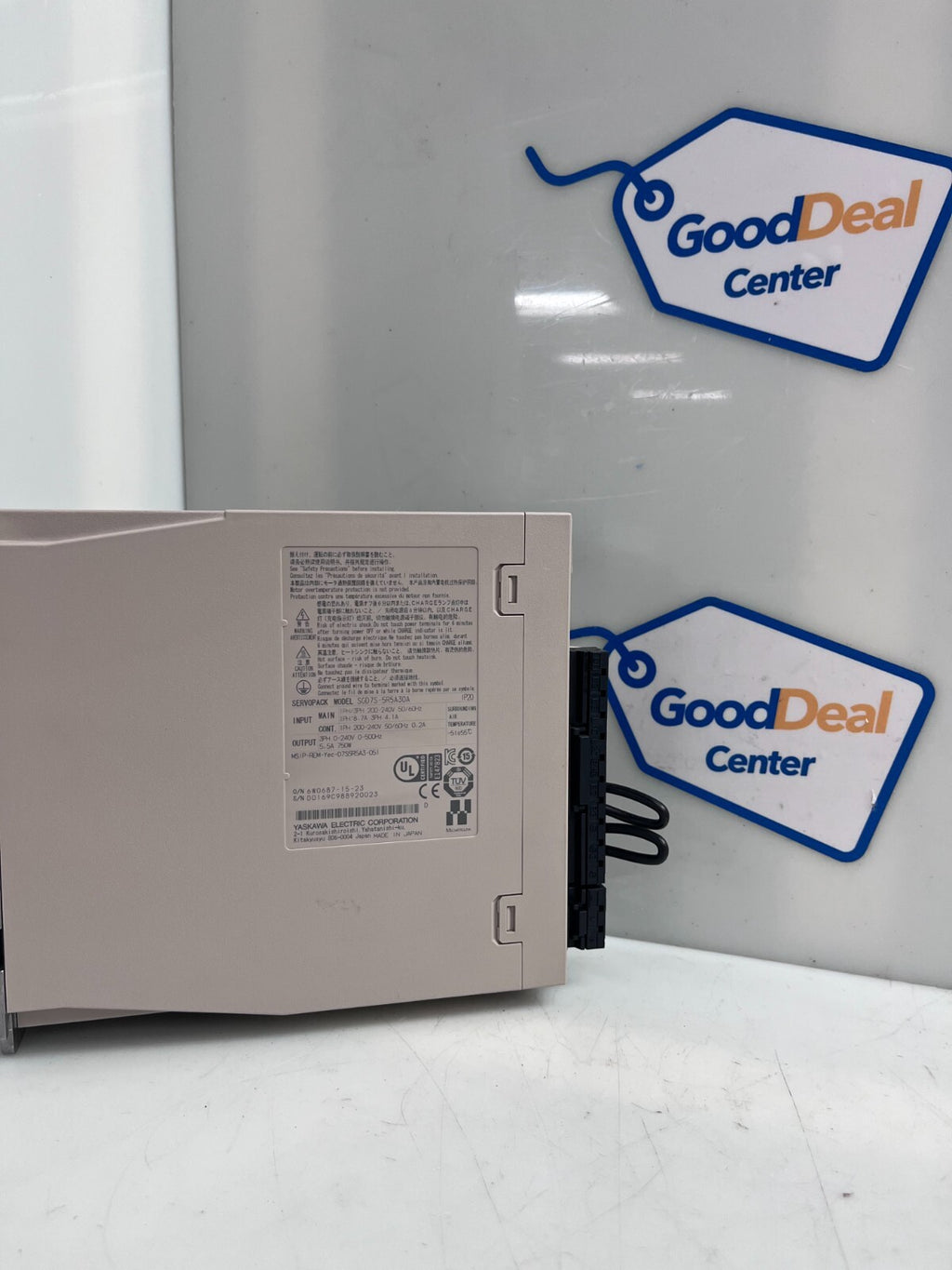 YASKAWA SGD7S-5R5A30A ServoPack 200V