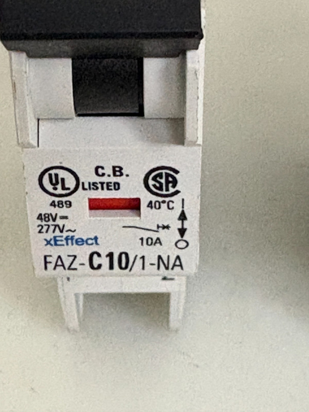 LOT OF 4 EATON 10 A CIRCUIT BREAKER FAZ-C10/1-NA-SP