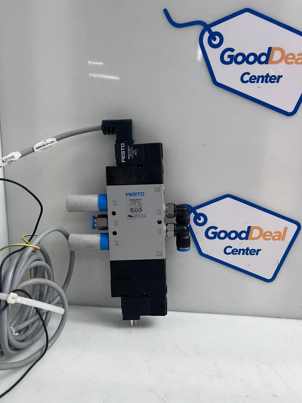 FESTO CPE18-M1H-5/3E-1/4  Air Solenoid Valve 170249