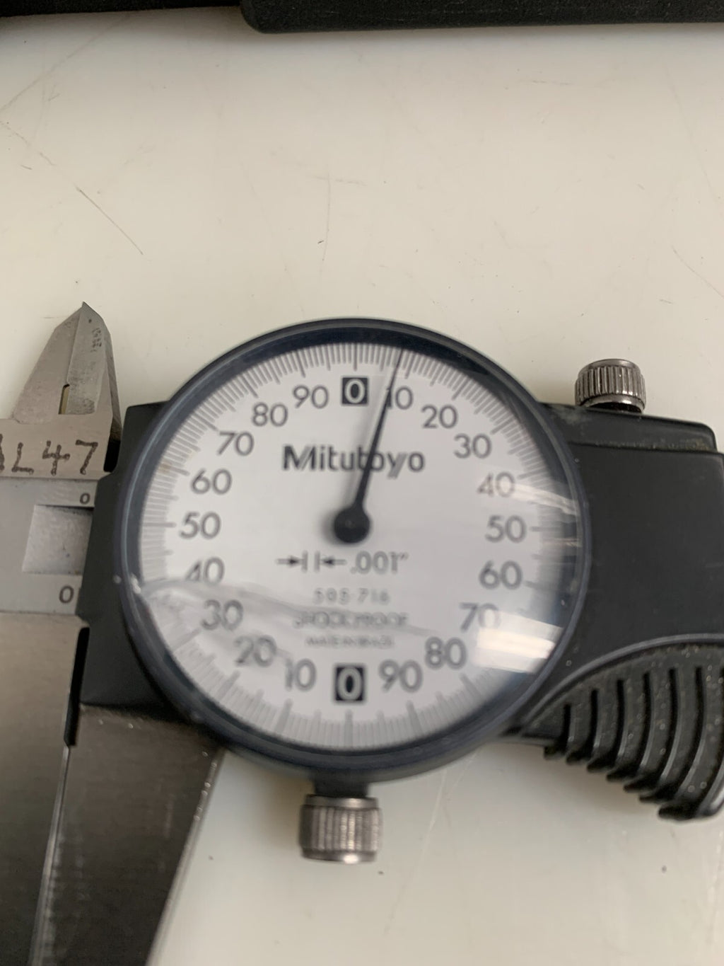 MITUTOYO DIAL CALIPER #505-716 IN CASE2