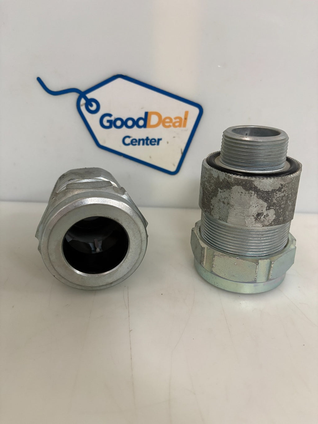 LOT OF 2 THOMAS & BETTS CABLE FITTING STAR TECK 1 1/4 " ST125-470S0