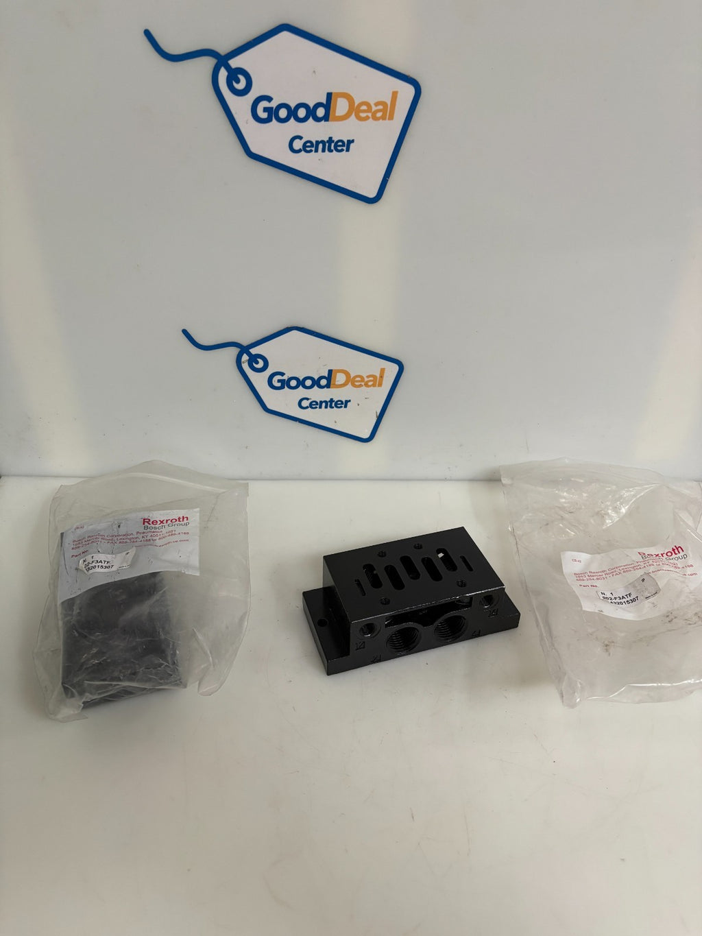 LOT OF 2 REXROTH MANIFOLD SUBBASE 902-F3ATF