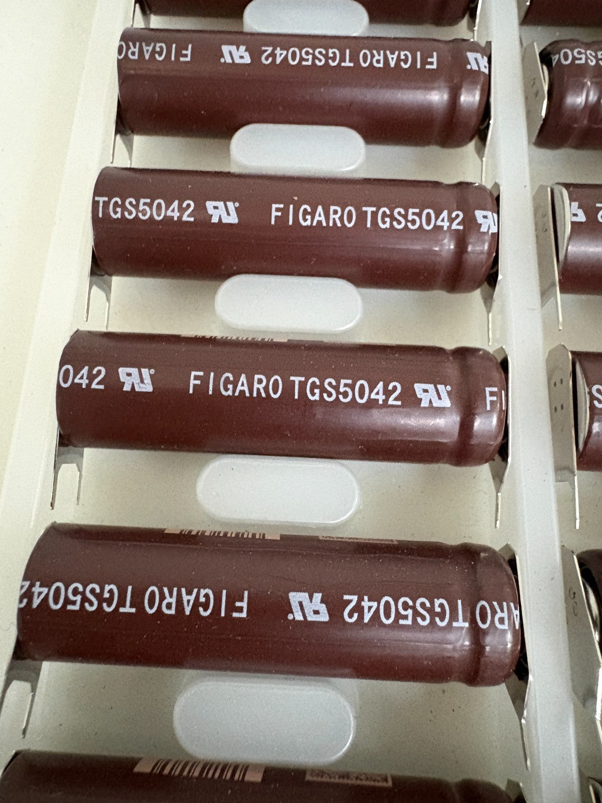 LOT OF 40 FIGARO CARBON MONOXIDE SENSOR TGS 50421