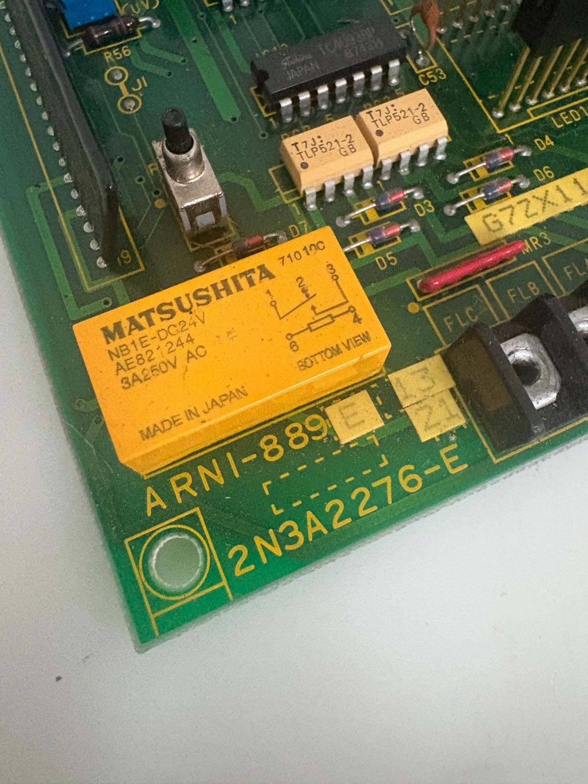 TOSHIBA ARNI-889E CONTROL BOARD 2J3A2276-E (1)2