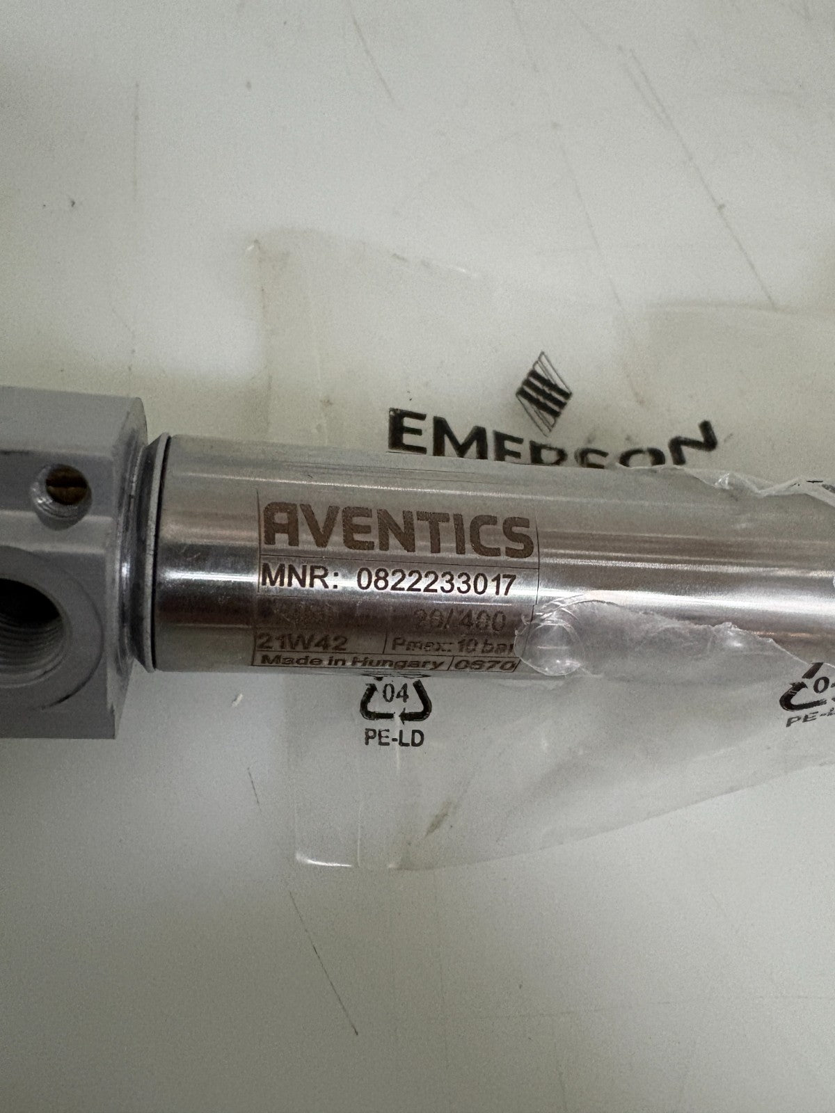 EMERSON PNEUMATIC CYLINDER 910-505-218 AVENTICS 0822233017 GEA L17-2-234