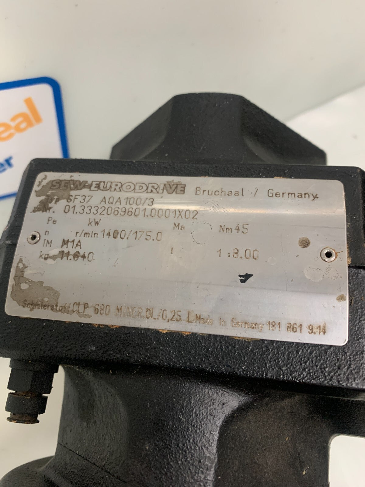 SEW-EURODRIVE SF37 AQA100/3 Gearmotor