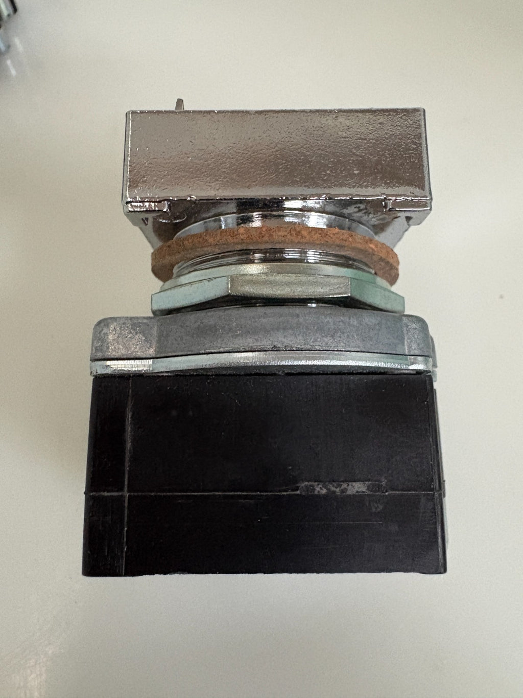 LOT OF 3 CUTLER HAMMER 42-2671 LAMP2