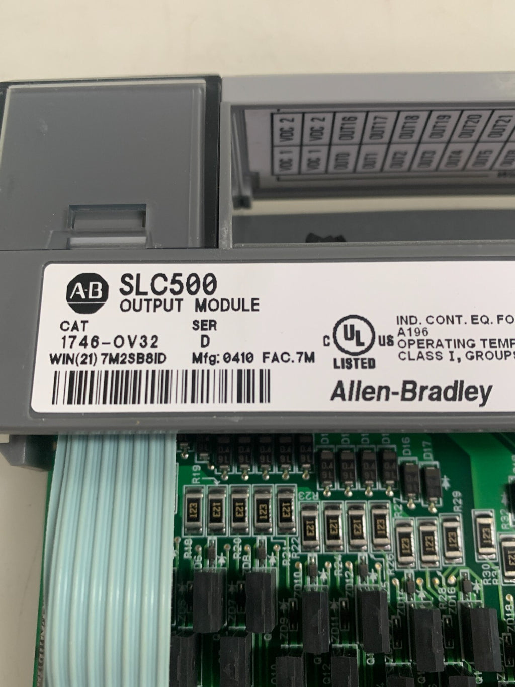 ALLEN BRADLEY OUTPUT MODULE 1746-OV32 D