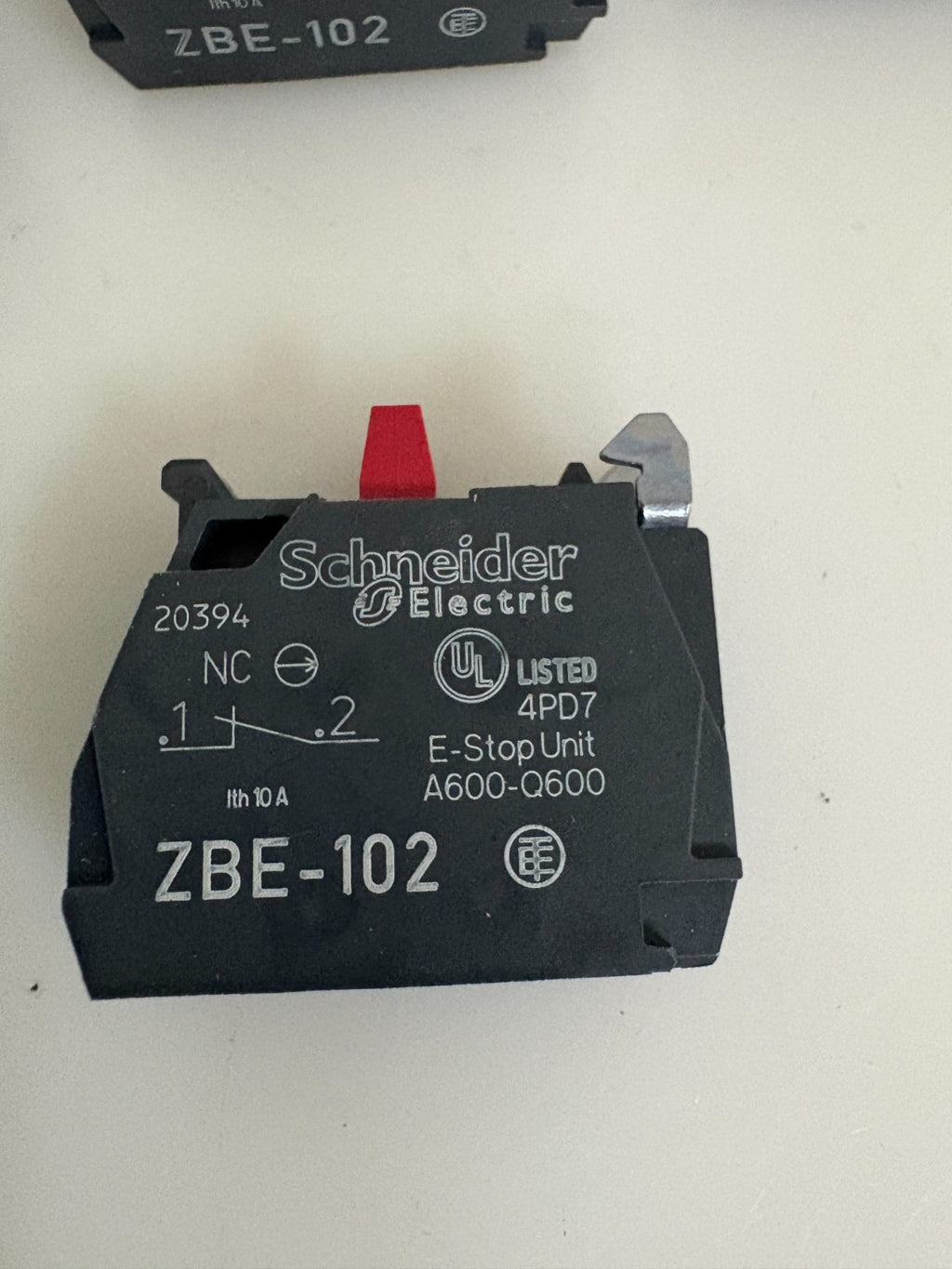 LOT OF 8 SCHNEIDER CONTACT BLOCK ZBE-1021