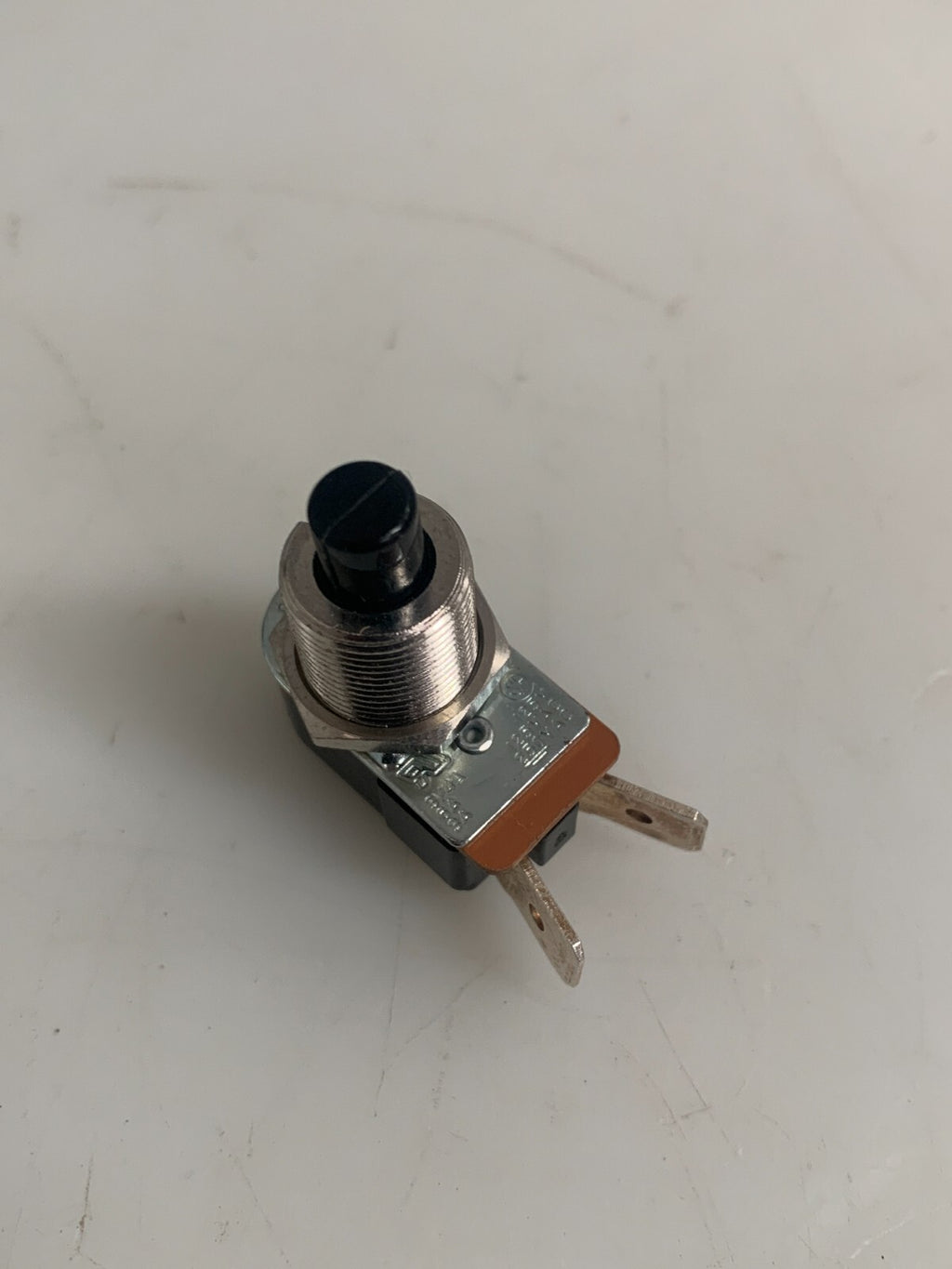 LOT OF 4 CARLING PUSH BUTTON SWITCH 1919 R 3/4 A 125V