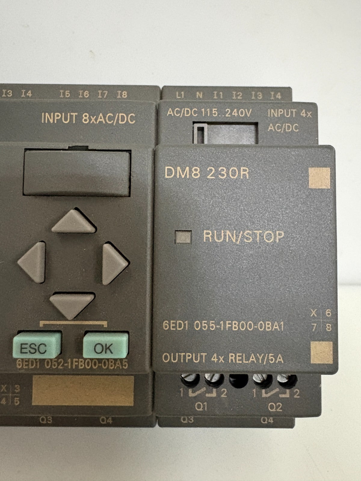 SIEMENS LOGIC MODULE LOGO 230RC W/DM8 230R OUTPUT RELAY 2