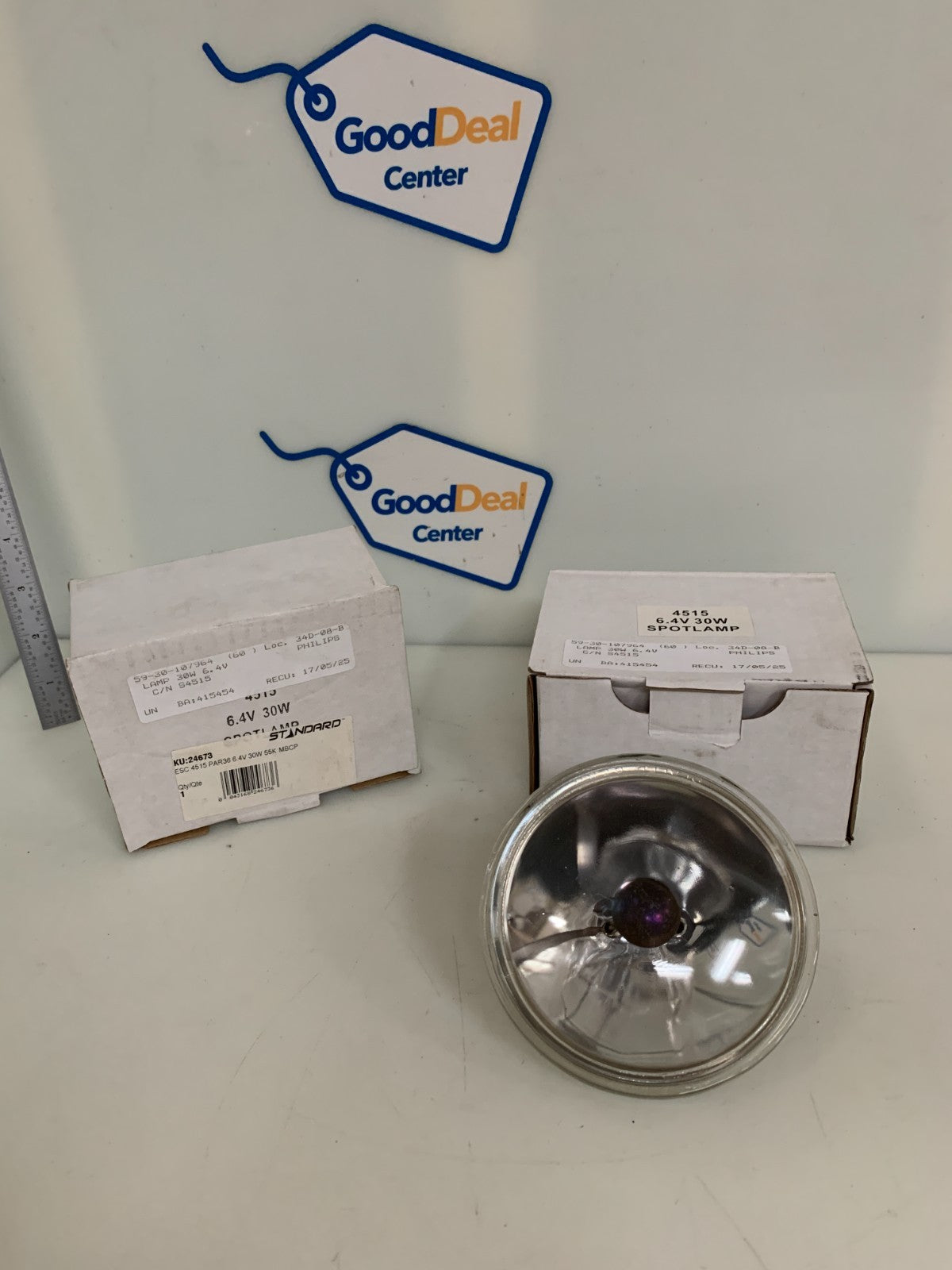 LOT OF 2 GE SPOTLAMP 4515 PAR36 6.4V 30W 55K