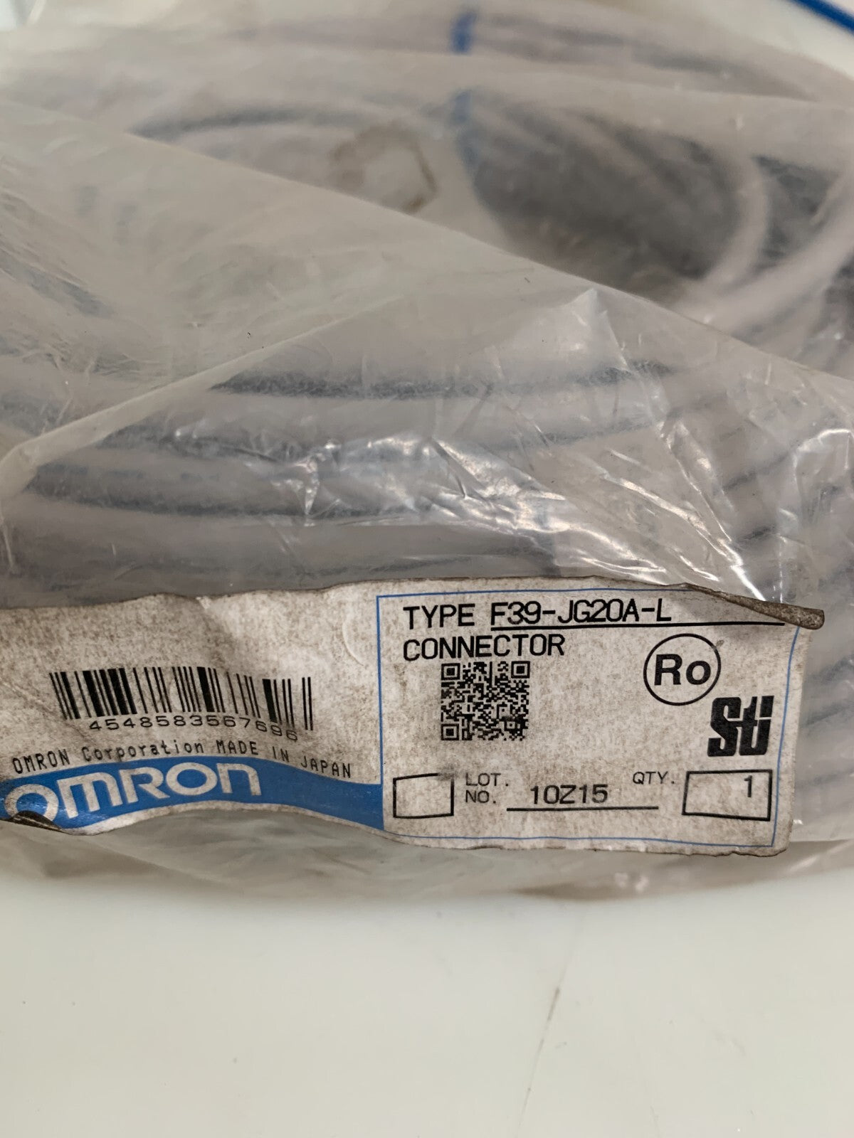 OMRON SINGLE ENDED CONNECTOR TRANSMITTER CABLE 20M F39-JG20A-L