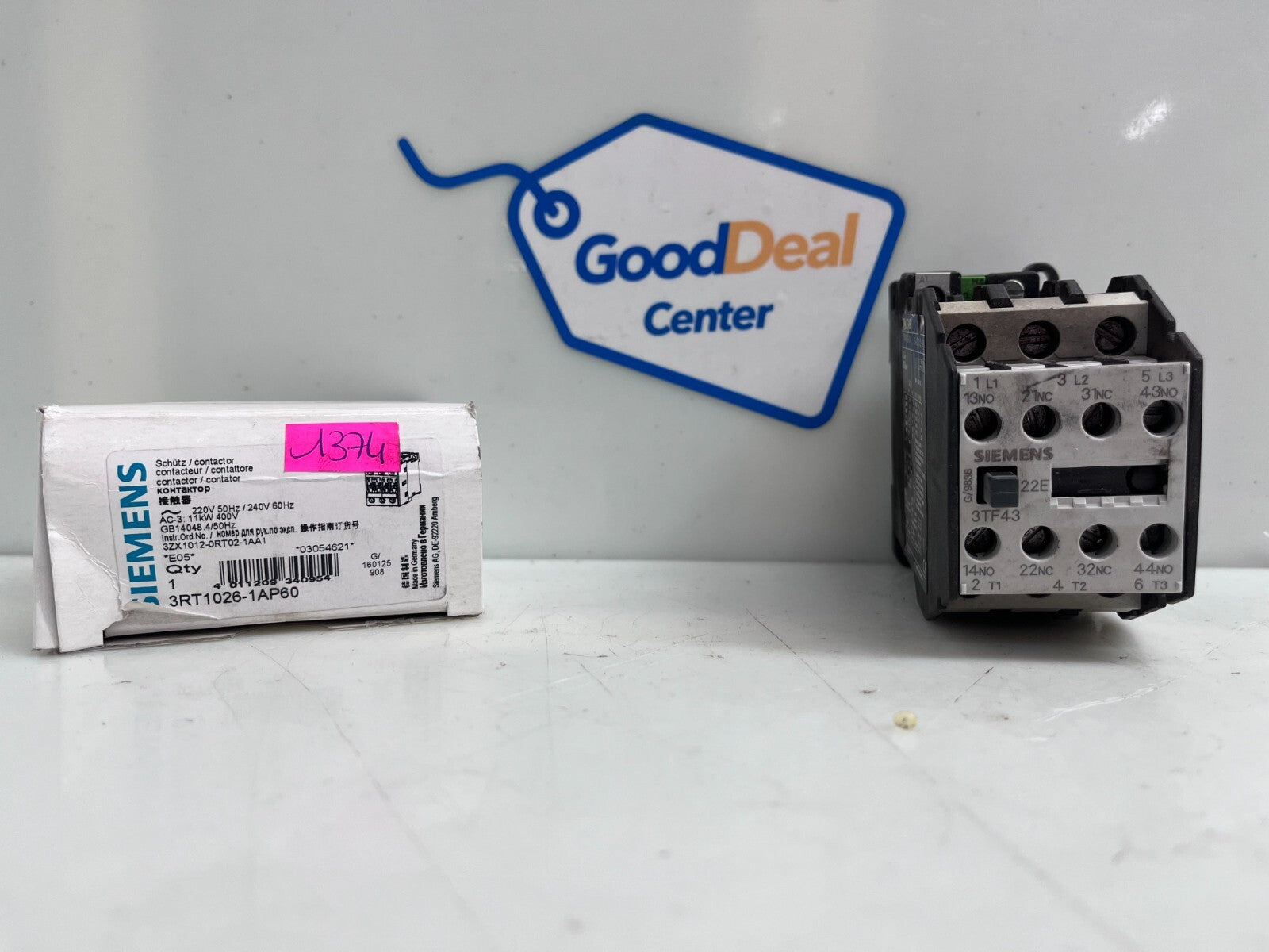 SIEMENS 3RT1026-1AP60 Motor Starter Contactor (USED)