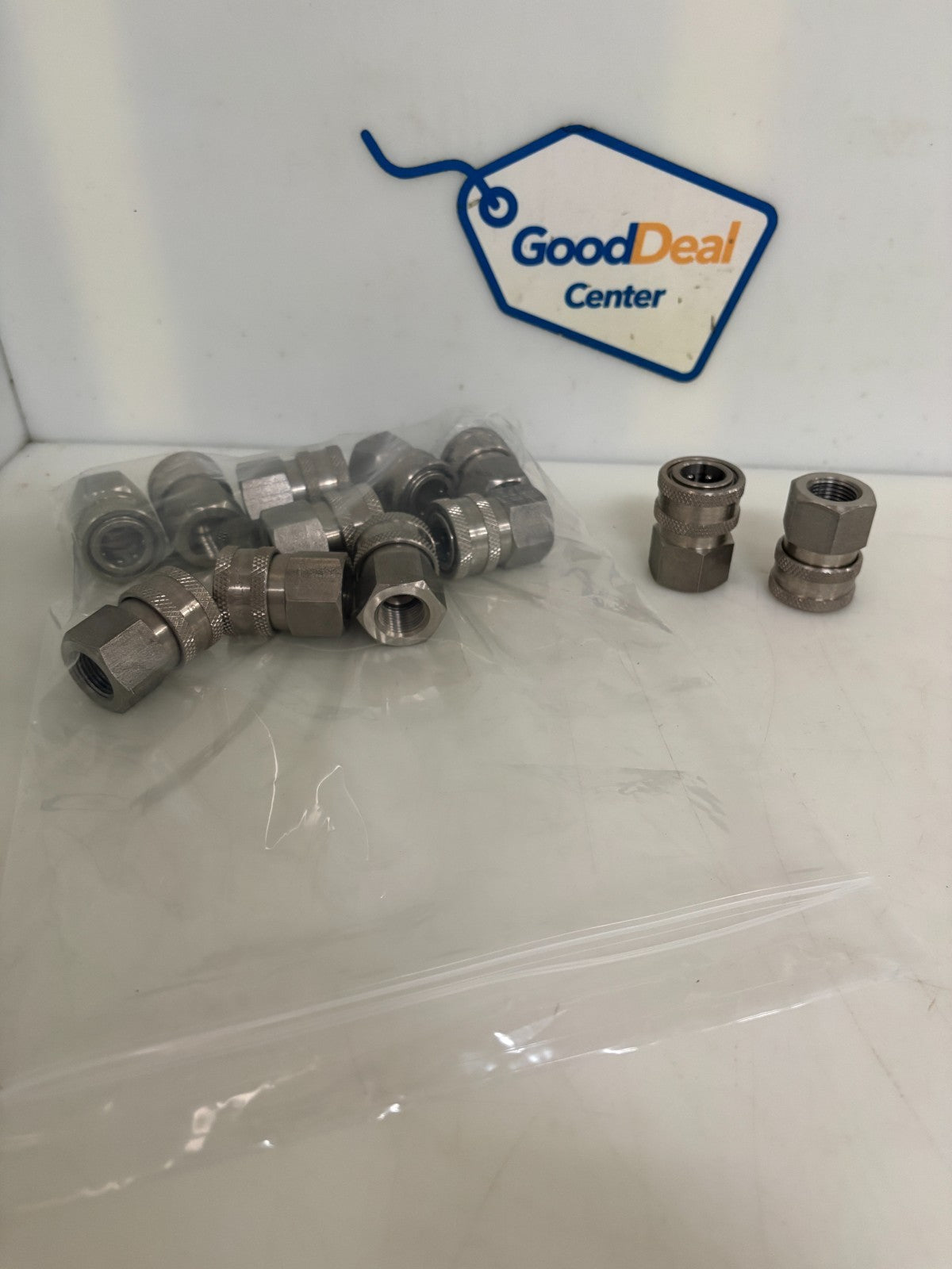 LOT OF 12 EATON 3/8 STAINLESS STEEL QUICK CONNECT COUPLING0