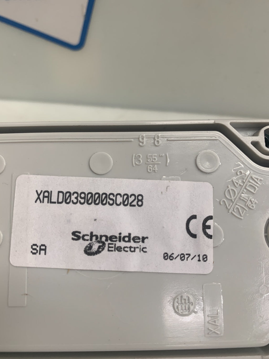 SCHNEIDER ELECTRIC CONTROL 3 BUTTON BOX XALD039000SC028