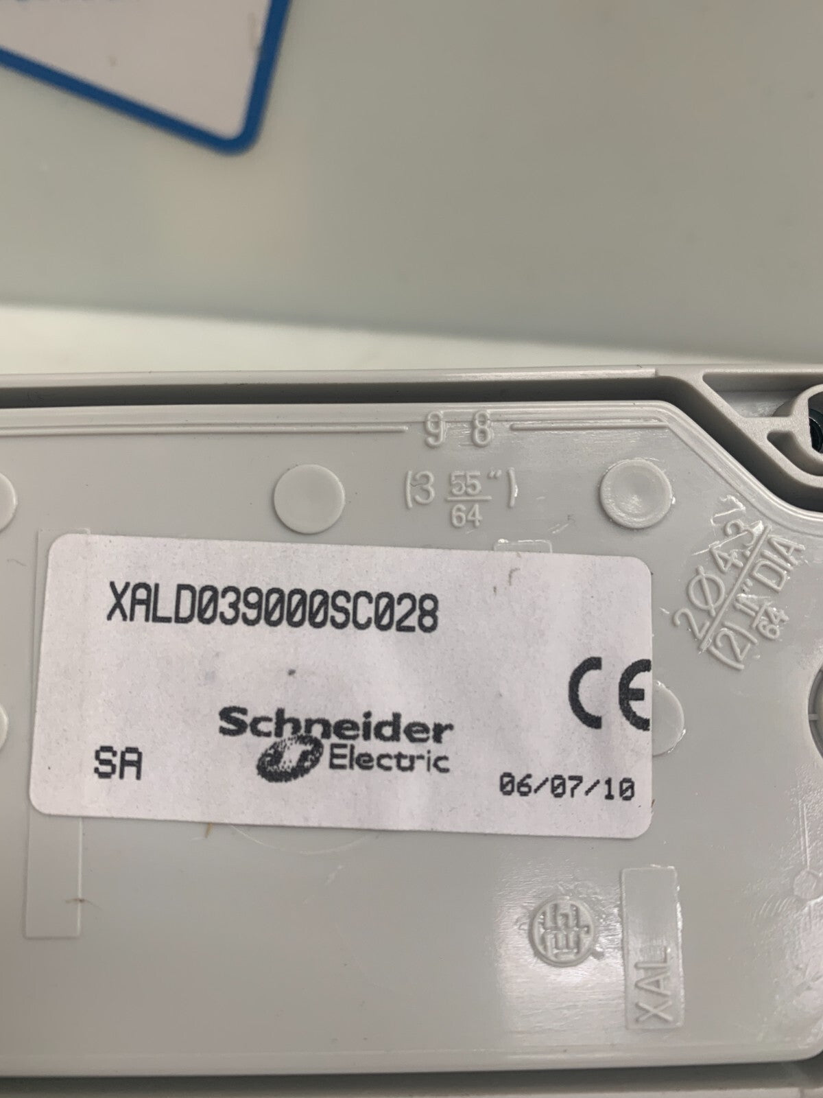 SCHNEIDER ELECTRIC CONTROL 3 BUTTON BOX XALD039000SC028