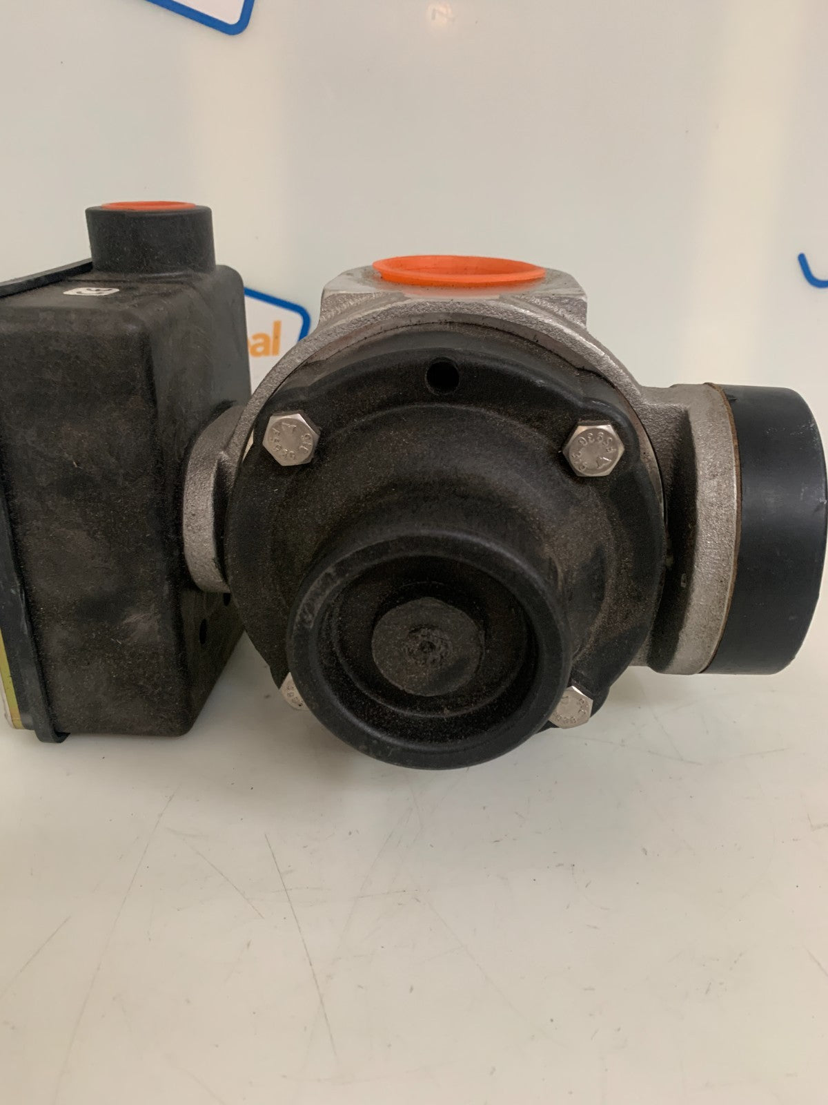 UNIVERSAL FLOW MONITORS 90 GPM MN-ASB90GM-12-300V.9-A1WU-C-Z67