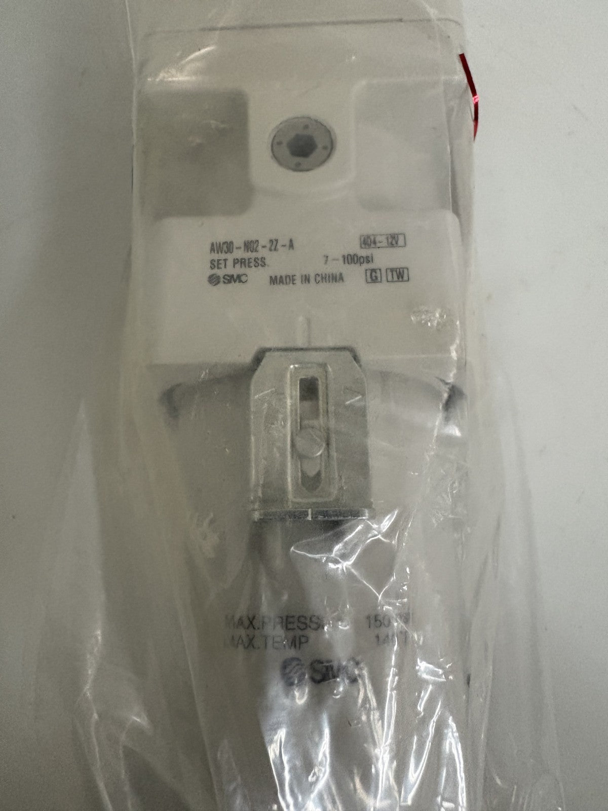 SMC REGULATOR AW30-N02-2Z-A2