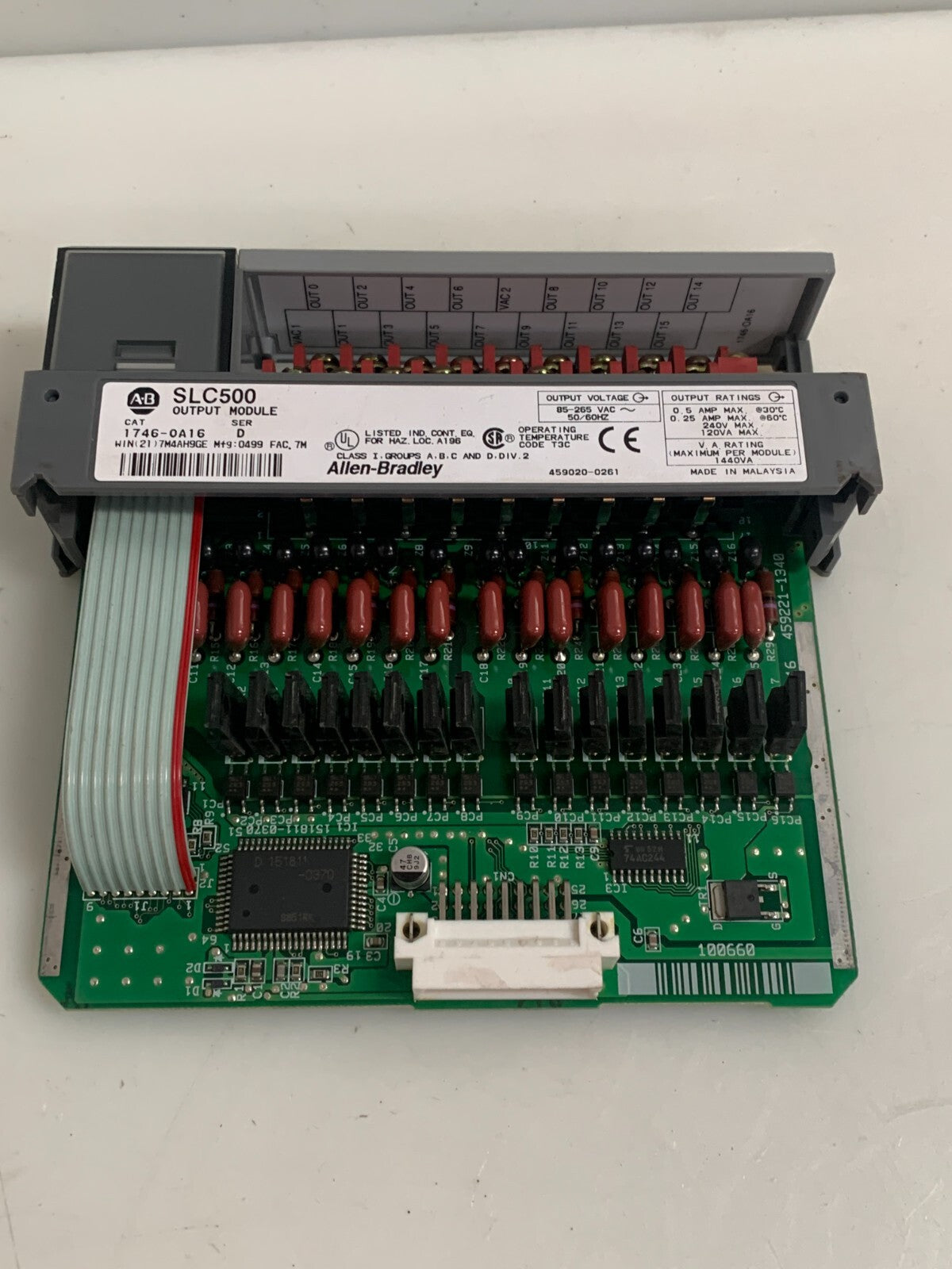 ALLEN BRADLEY SLC 500 OUTPUT MODULE 1746-OA16 SER D2