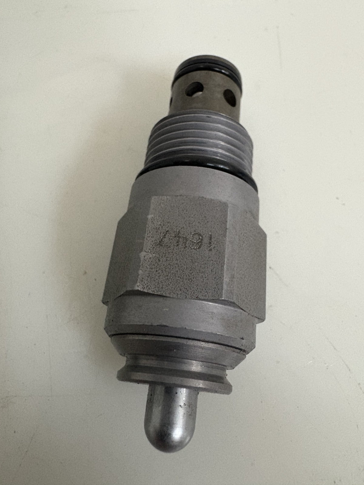 LOT OF 2 HYDRAFORCE CARTRIDGE VALVE MV10-2001