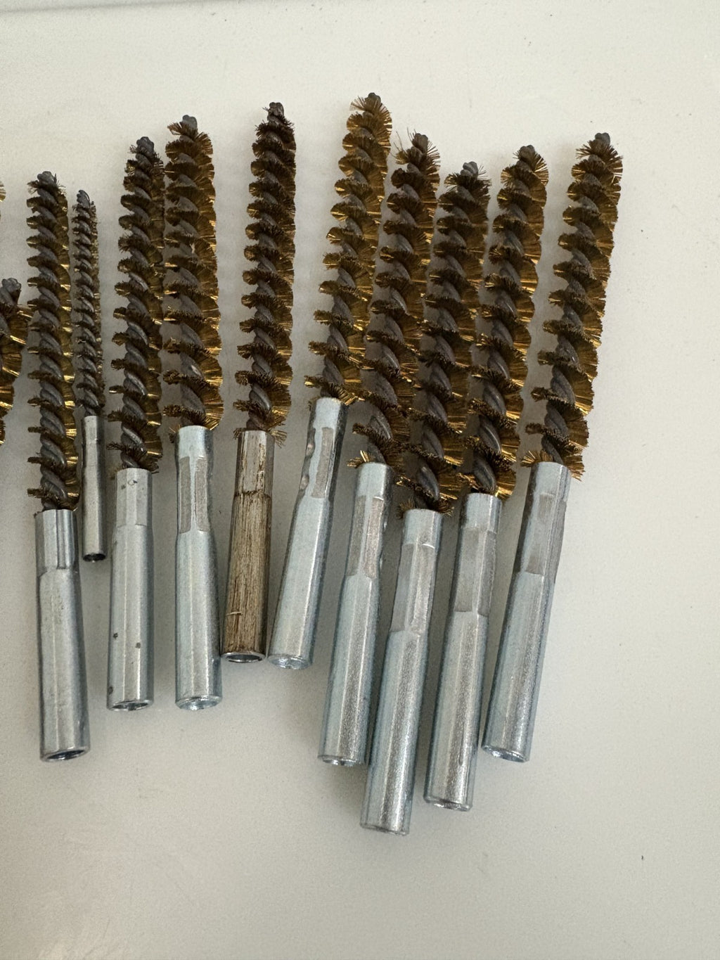 LOT OF 18 SCHAEFER BRUSH FLUE & CONDENSER BRUSH MIX SIZE