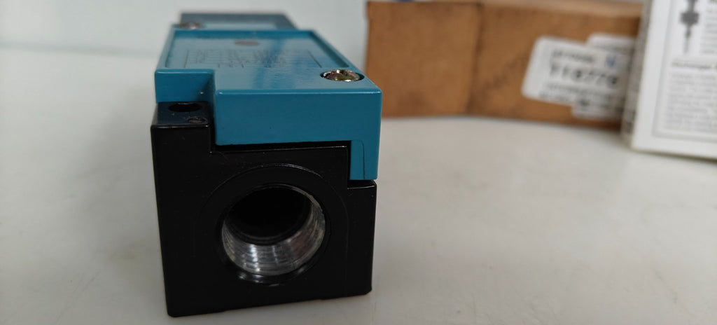 PEPPER-FUCHS MICRO SWITCH 923H26QB7TL4