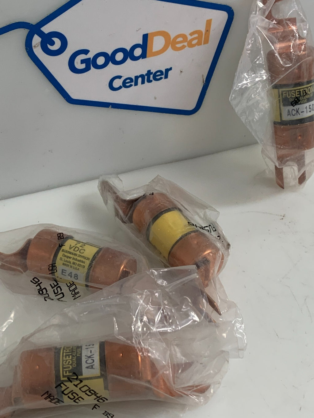 LOT OF 4 FUSETRON 150 AMP FUSE # DCK-1502