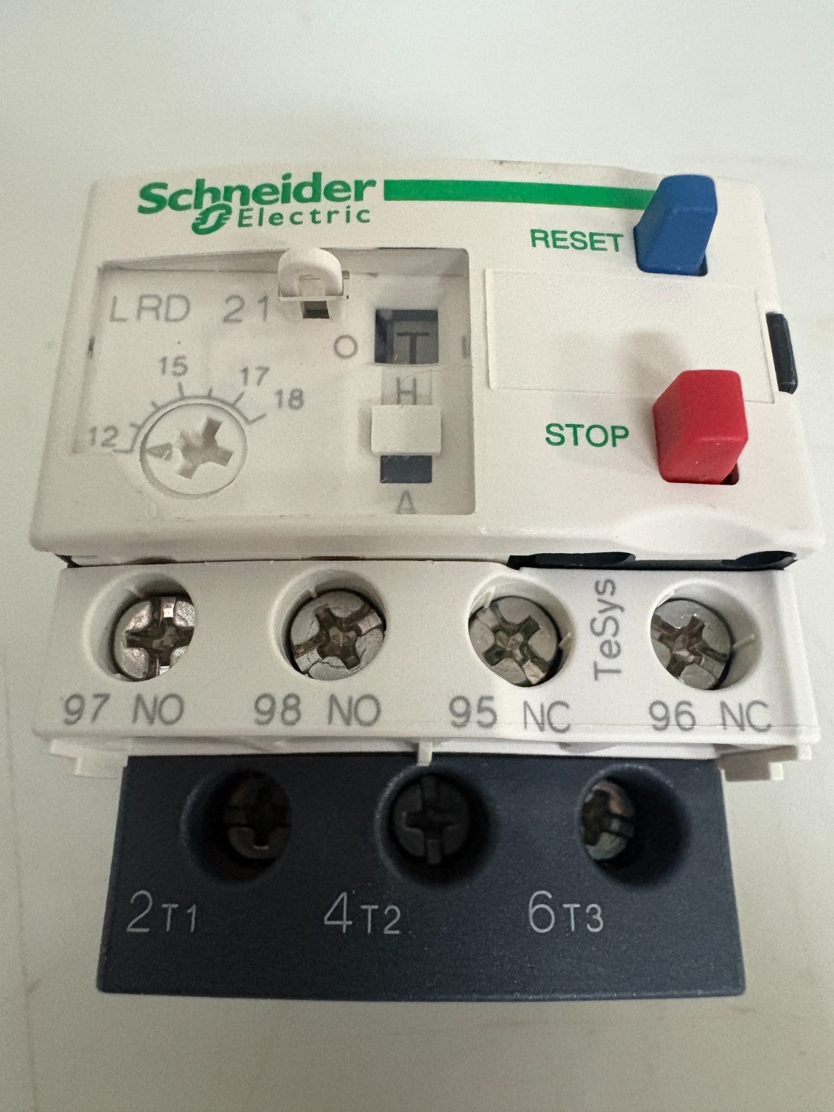 SCHNEIDER RELAY LRD 211