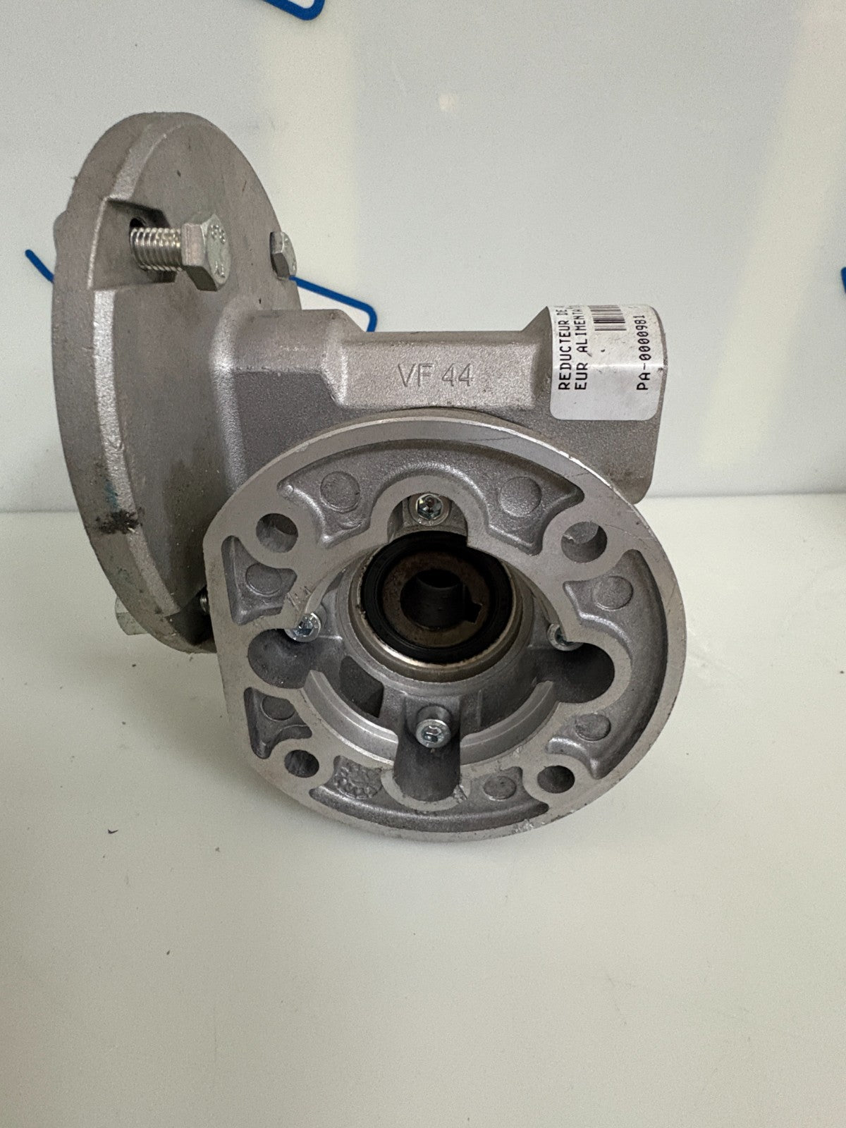 BONFIGLIOLI HYDRAULIC MOTOR GEAR BOX VF 44 F1 100 P63 B5 B3