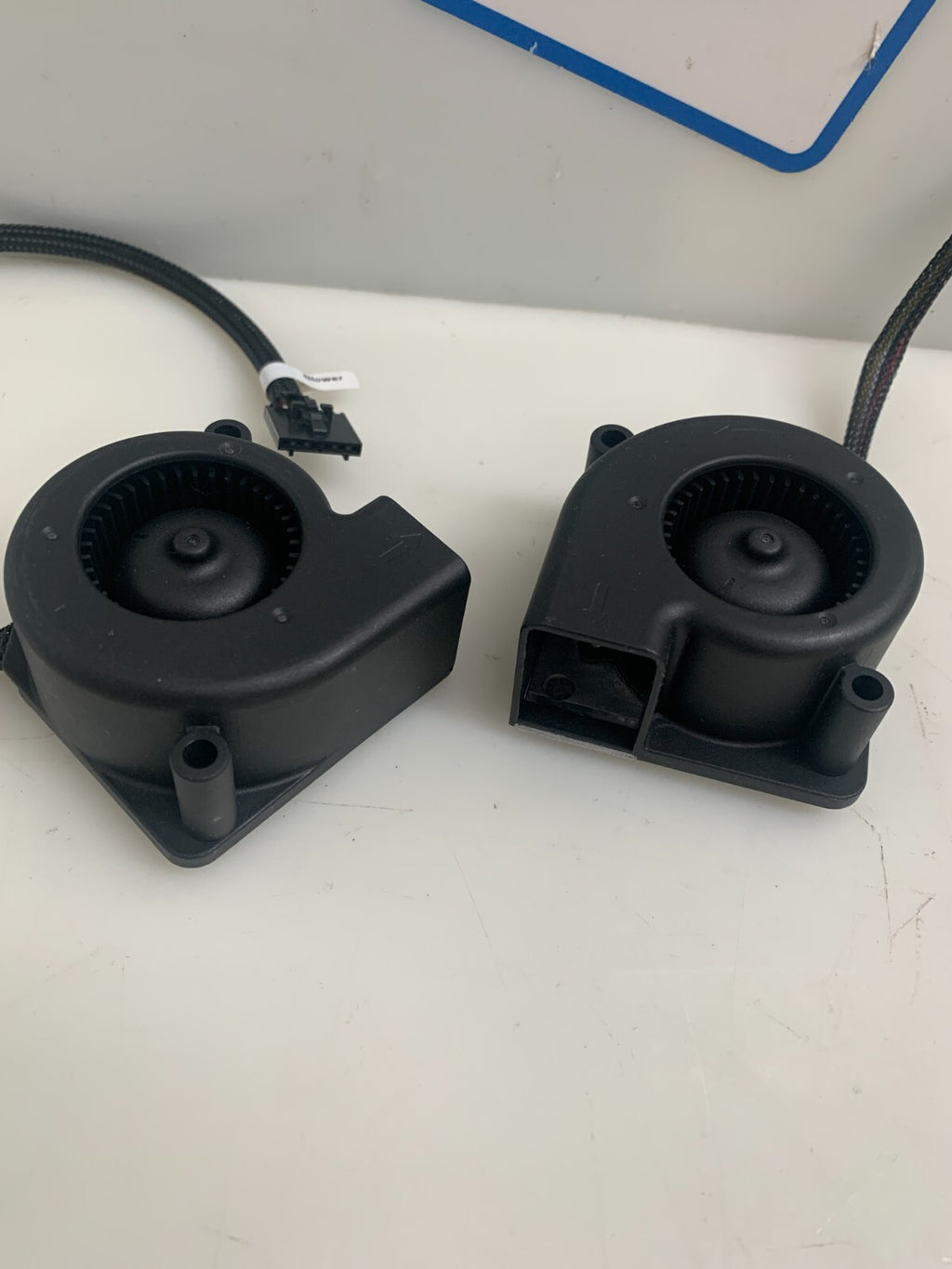 PELONIS  Micro Fan Blower   K5331Y24BALB3a-37  (Lot of 2)