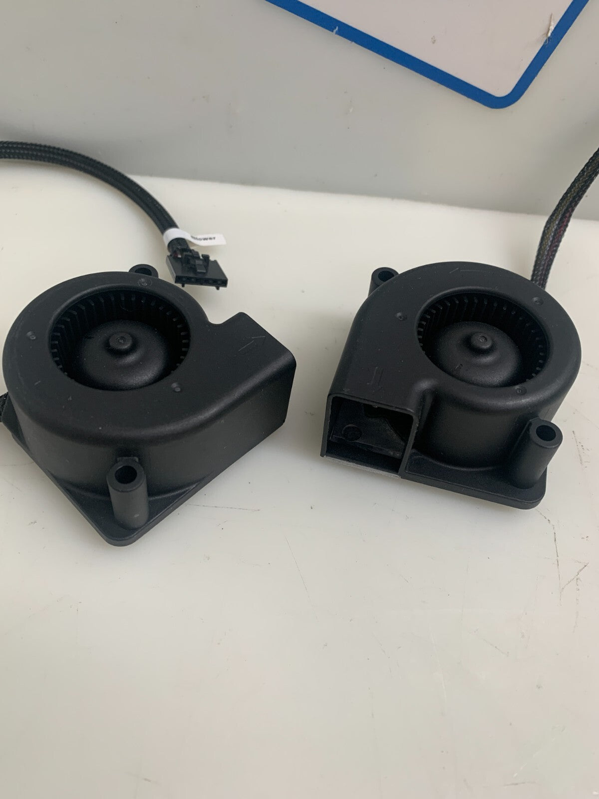 PELONIS  Micro Fan Blower   K5331Y24BALB3a-37  (Lot of 2)