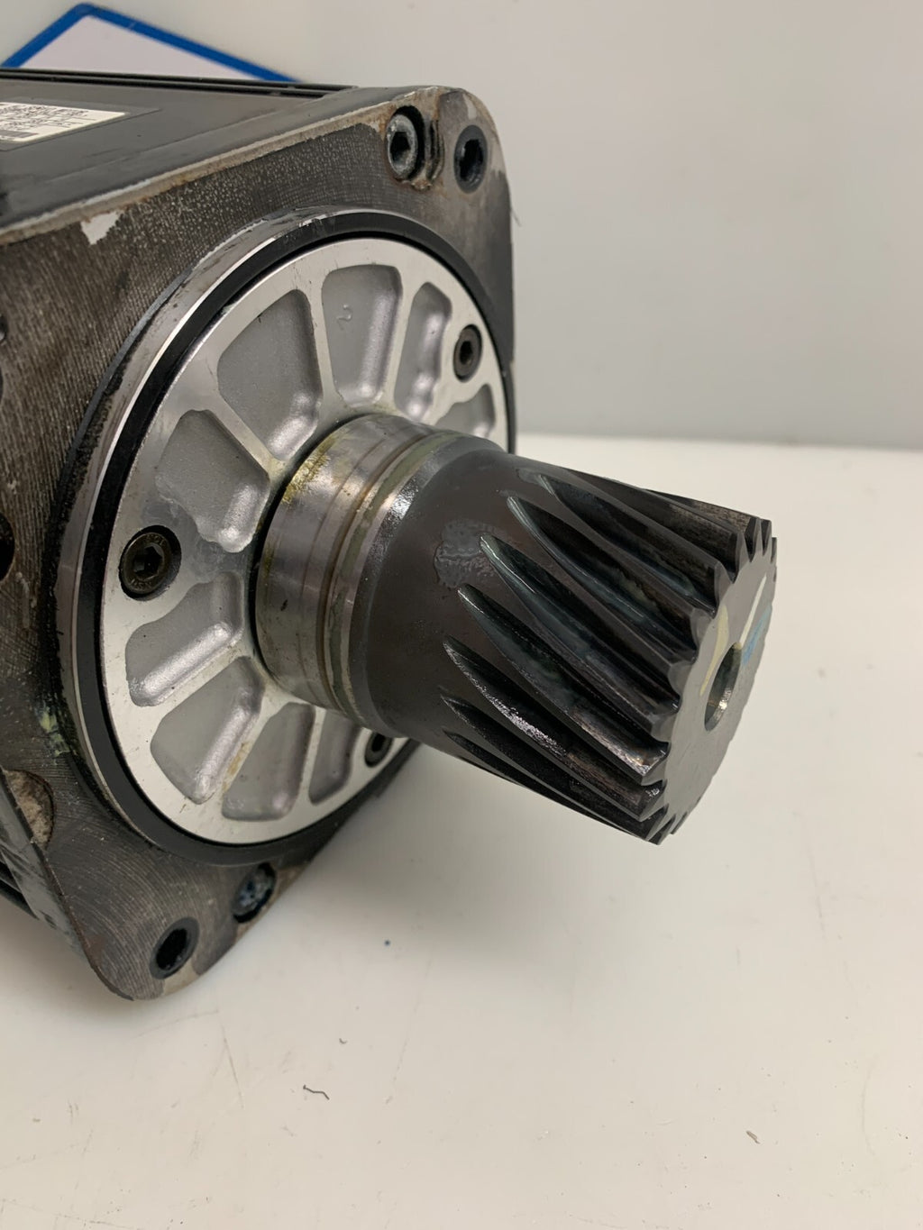 Yaskawa Electric SGMRS-13A2A-YR11 AC Servo Motor w/Encoder