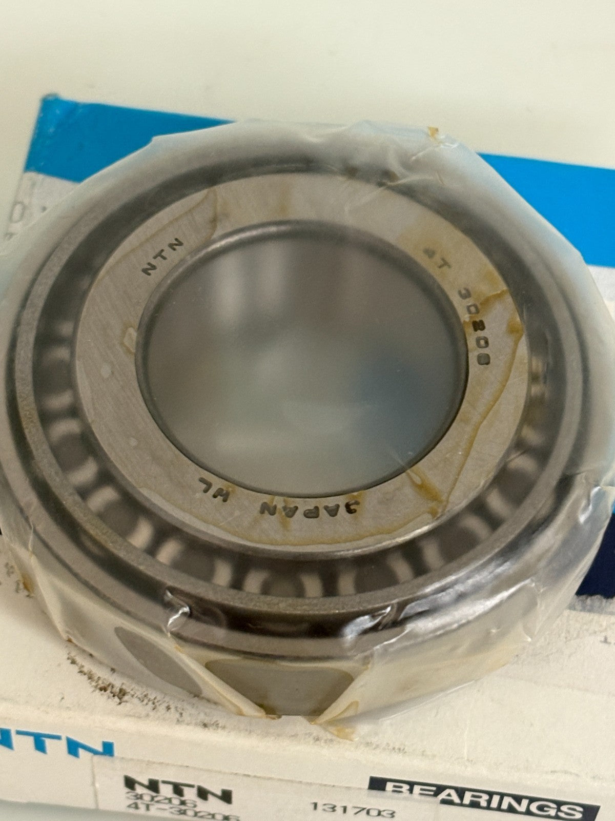 LOT OF 2 NTN TAPERED ROLLER BEARING 30206 4T-302062