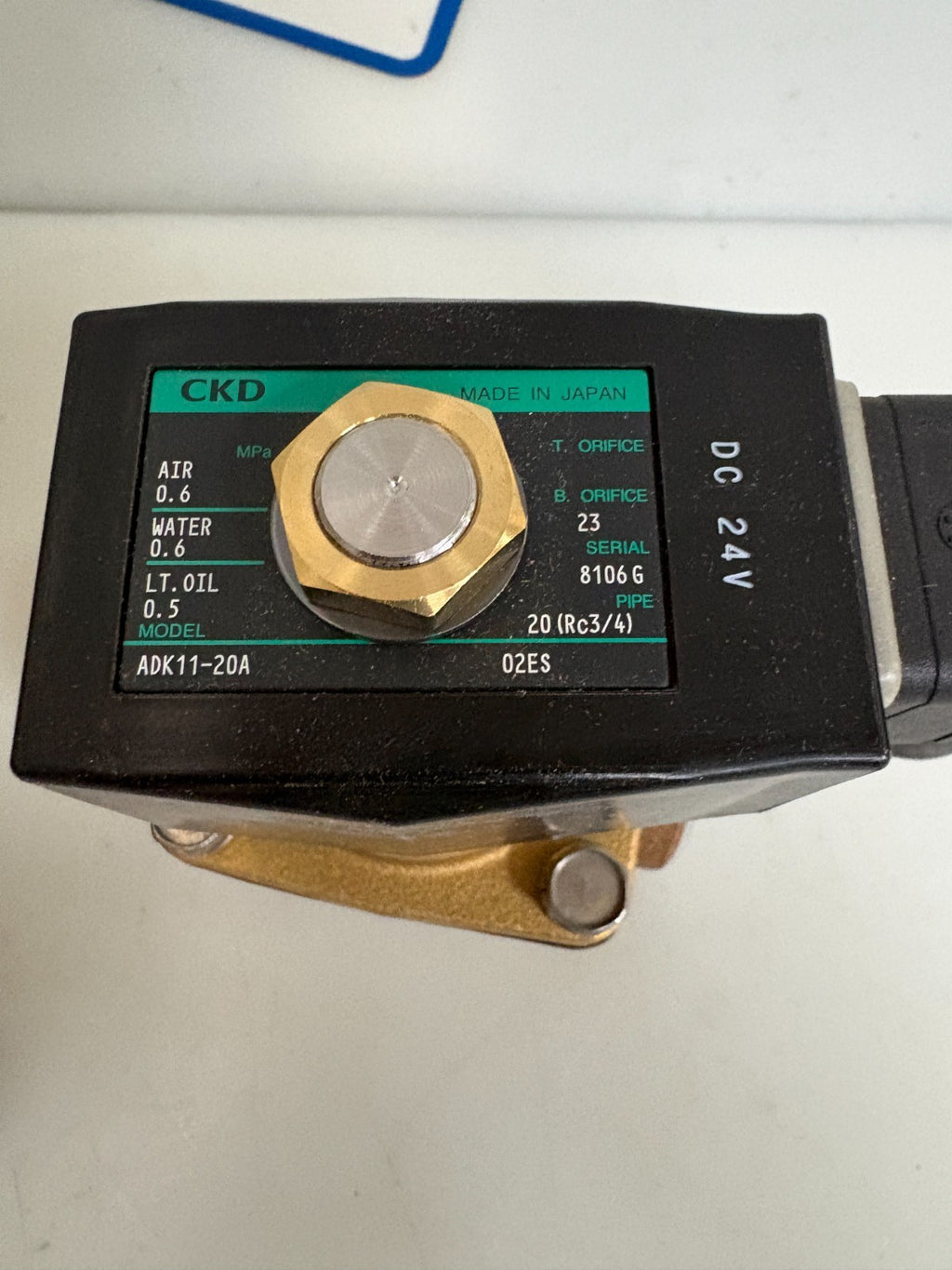 CKD SOLENOID VALVE ADK 11-20A-02ES-DC24V 2