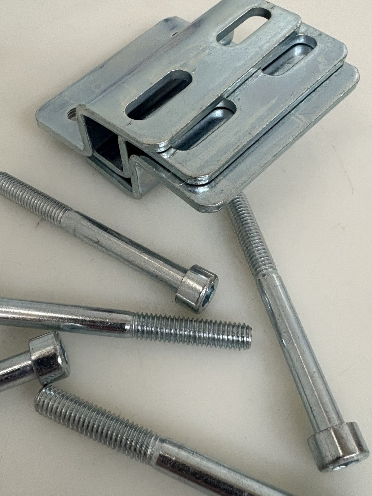 LOT OF 3 PNEUMAX SCORPION BRACKET W/SCREW #17350