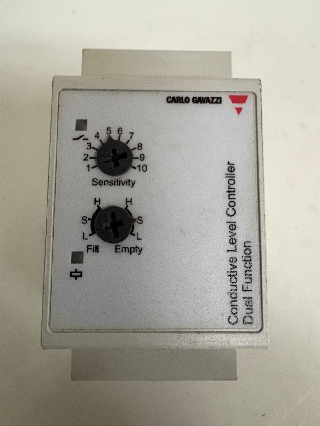 CARLO GAVAZZI CONDUCTIVE LEVEL CONTROLLER CLP2EA1C1151
