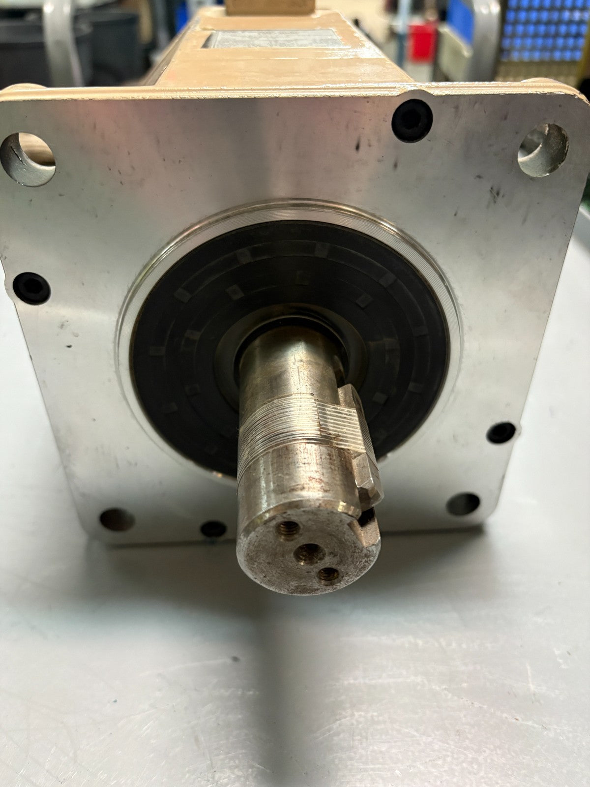 GE FANUC AC SERVO MOTOR MODEL 10S/3000 A 06B-0317-B074 #70081